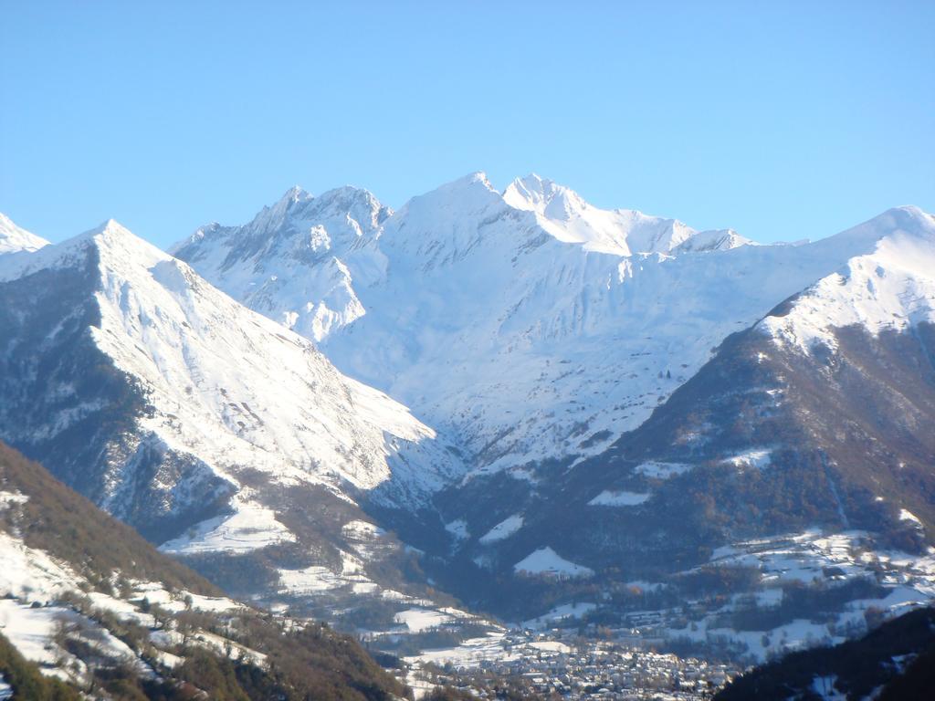 Auberge Des Pyrenees 생트 마리 드 캄팡 외부 사진