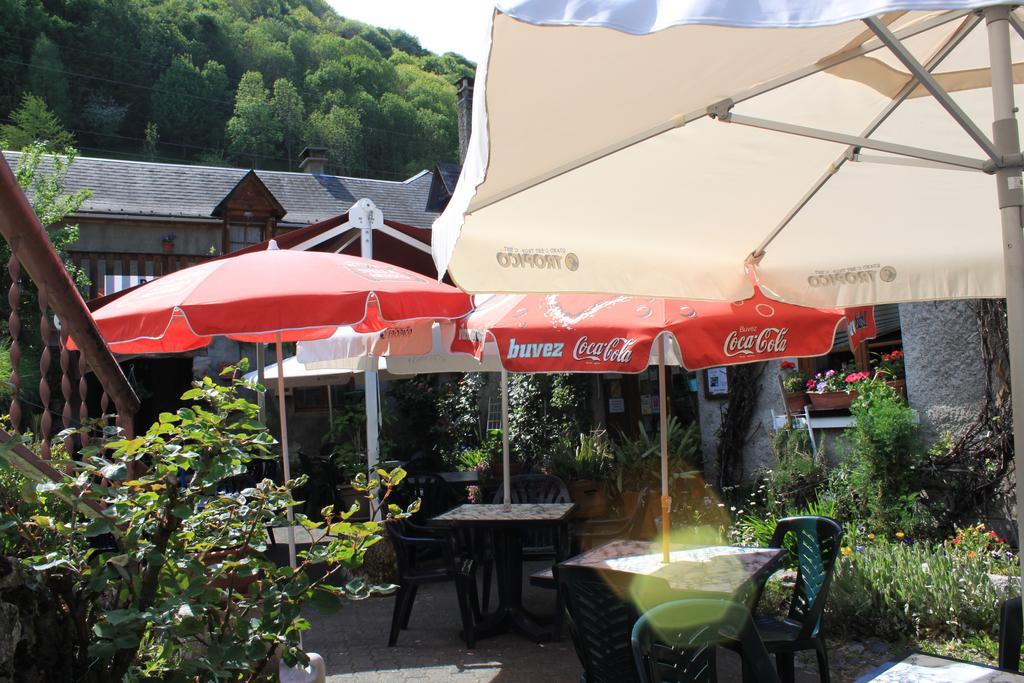 Auberge Des Pyrenees 생트 마리 드 캄팡 외부 사진