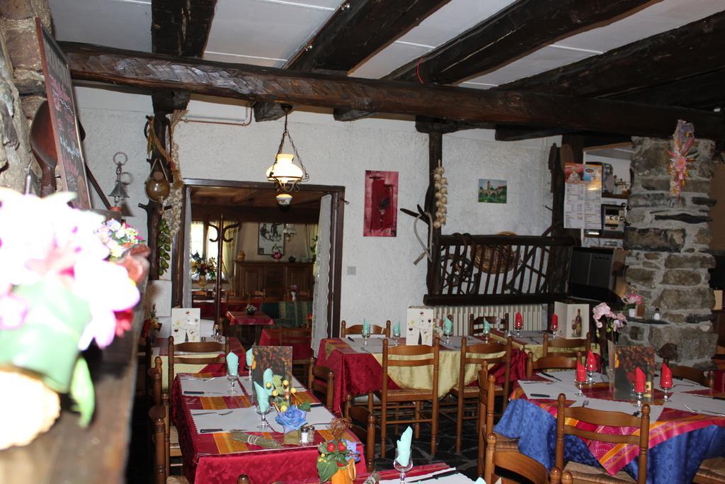 Auberge Des Pyrenees 생트 마리 드 캄팡 외부 사진