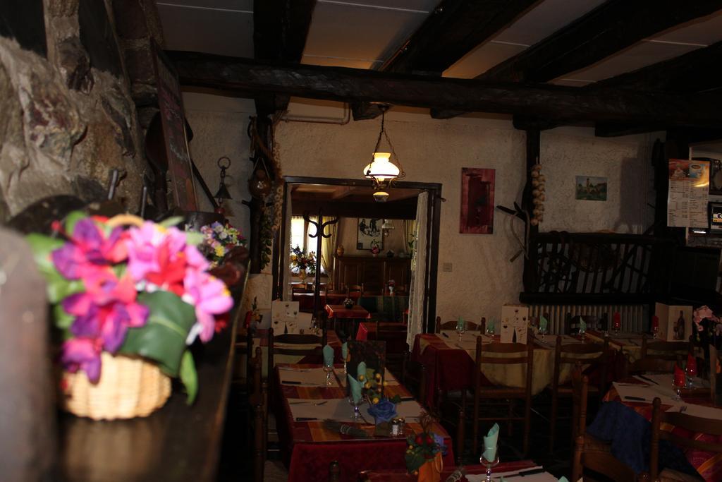 Auberge Des Pyrenees 생트 마리 드 캄팡 외부 사진