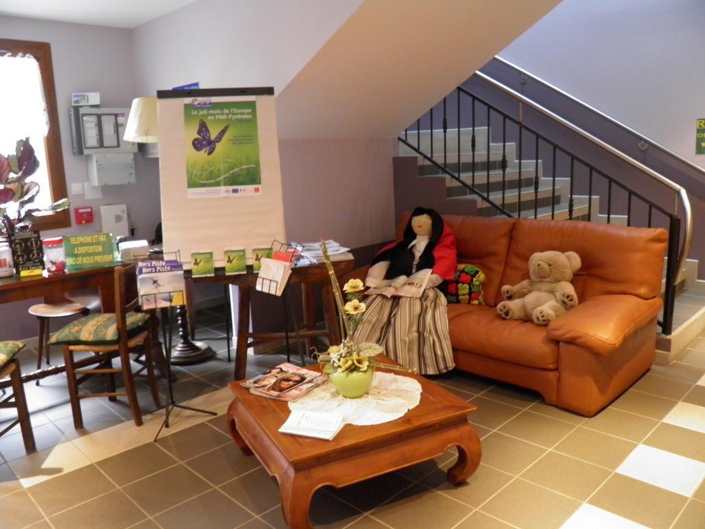 Auberge Des Pyrenees 생트 마리 드 캄팡 외부 사진