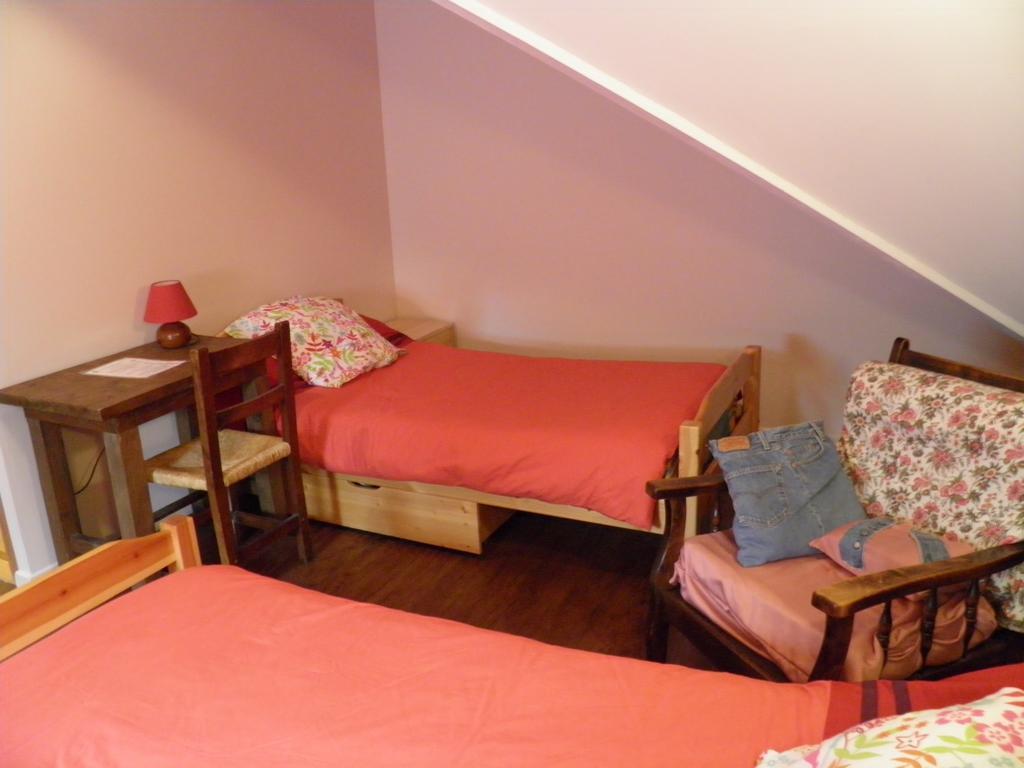 Auberge Des Pyrenees 생트 마리 드 캄팡 객실 사진