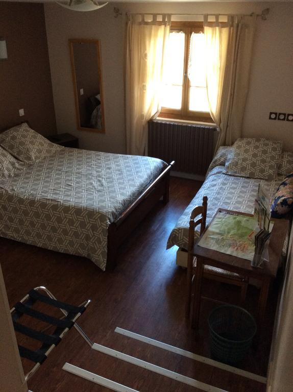 Auberge Des Pyrenees 생트 마리 드 캄팡 외부 사진