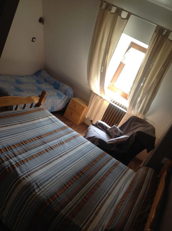 Auberge Des Pyrenees 생트 마리 드 캄팡 외부 사진