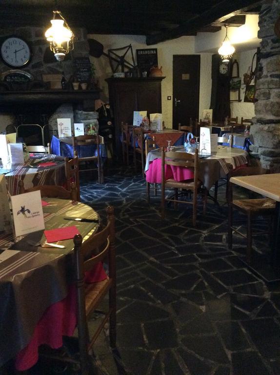 Auberge Des Pyrenees 생트 마리 드 캄팡 외부 사진